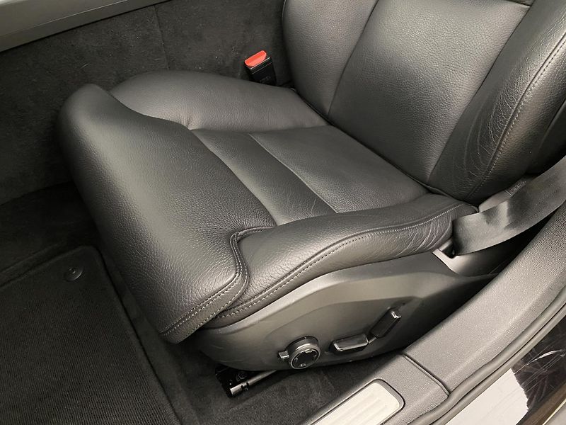Volvo V60 CC B5 AWD MOMENTUM AUT - fotka 25 z 53