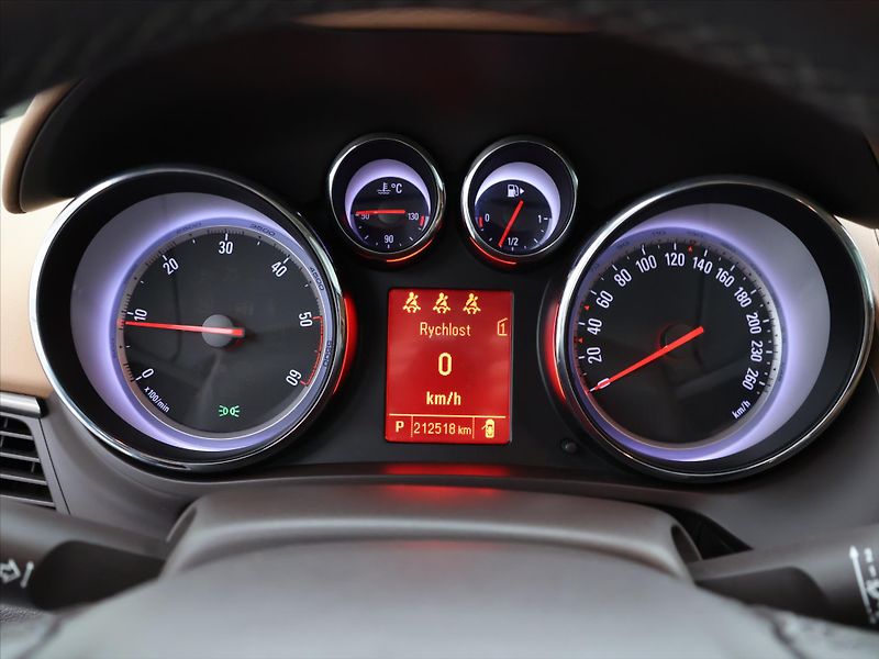 Opel Zafira 2,0 CDTI 121kW Aut. Kůže Enjoy - fotka 15 z 27