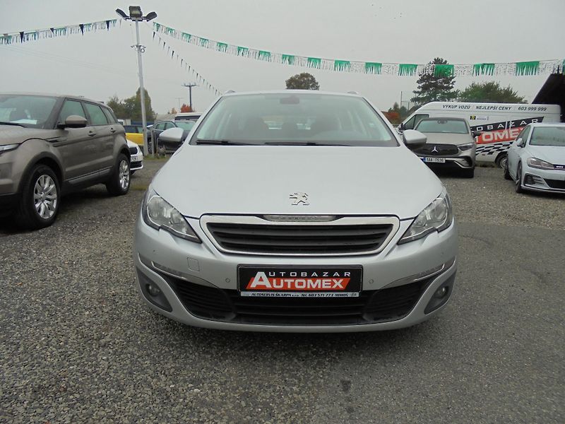 Peugeot 308 (2015) 1.6 HDI- NAVIGACE-ČR-SERVISKA - fotka 2 z 10
