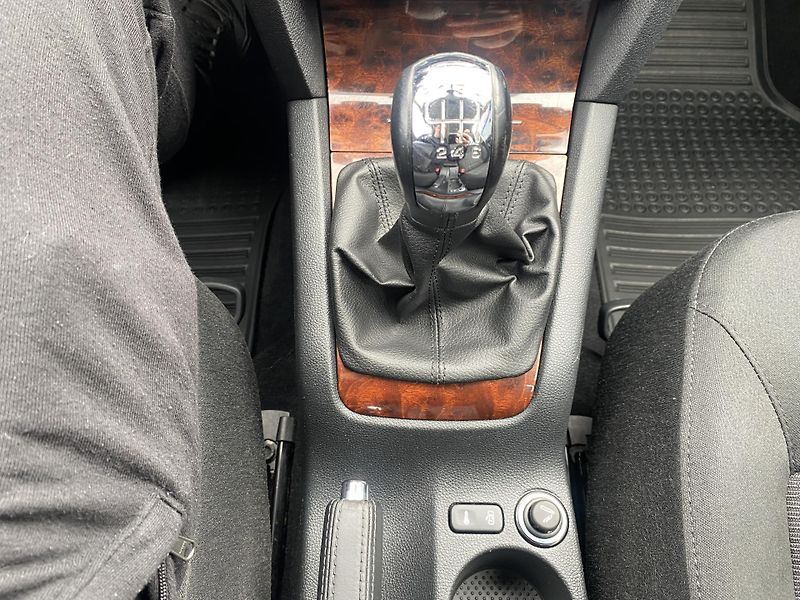 Škoda Octavia 1.4 TSI 90kW -ELEGANCE-PDC-ALU - fotka 28 z 44