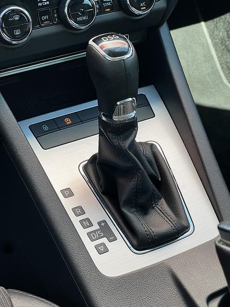 Škoda Octavia 1.4TSI 110kW DSG Kůže DPH - fotka 12 z 23