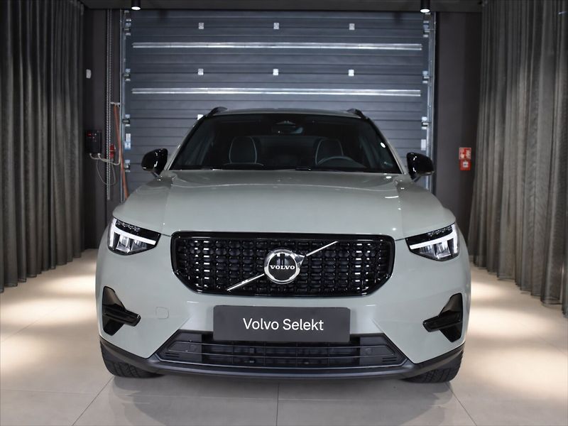 Volvo XC40 2,0 B4 PLUS Dark BLIS,Bezklíč - fotka 6 z 22
