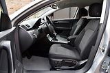 Volkswagen Passat 2.0 TDi CR COMFORTLINE, VÝHŘEV - náhled 8