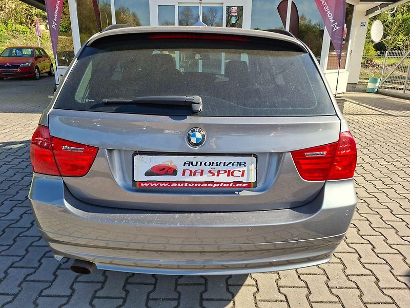 BMW Řada 3 (2010) 320d 105kW 6MAN -NAVI-SENZORY - fotka 7 z 42