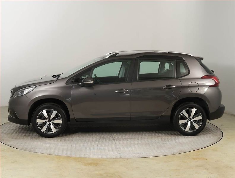 Peugeot 2008 (2018) Active 1.2 PureTech - fotka 3 z 21