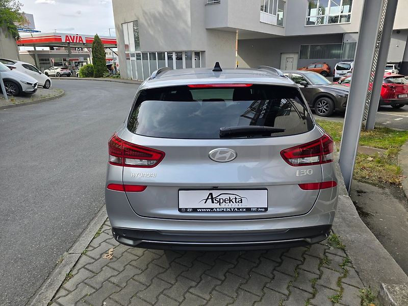 Hyundai i30 (2026) 1.0 T-GDi Go Czech - fotka 4 z 25