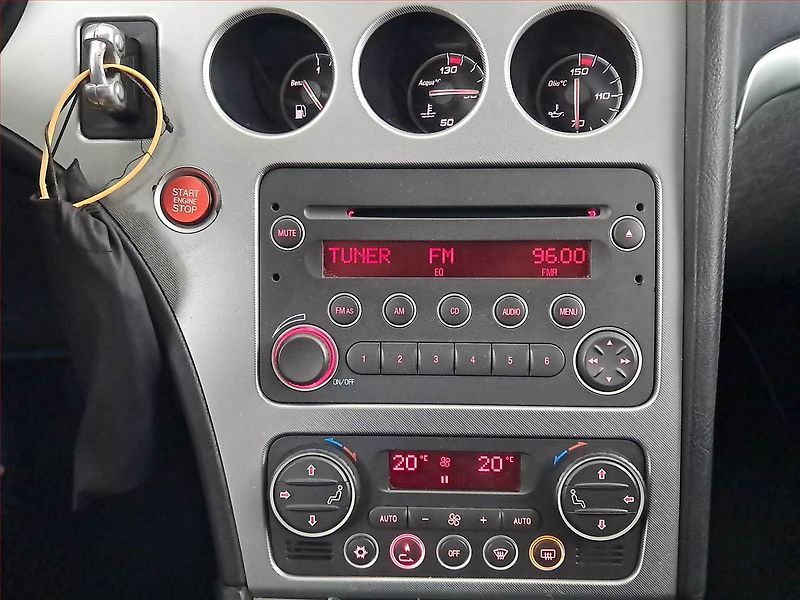 Alfa Romeo 159 (2008) 2.2 JTS, po STK, jezdí dobře - fotka 13 z 17
