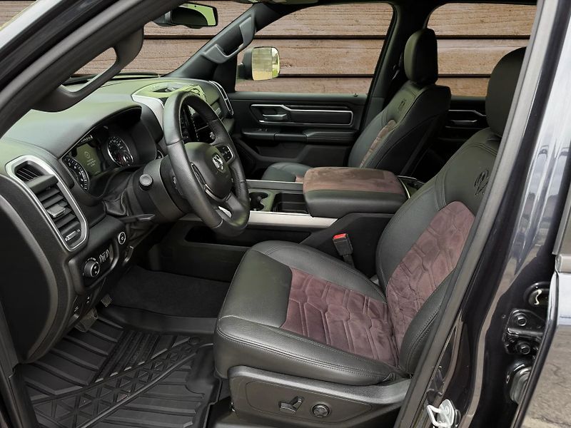 Dodge RAM (2019) +HEMI+LPG+OFFROAD PAKET+ - fotka 12 z 21