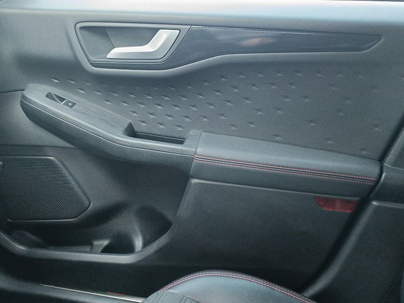 Ford Kuga (2020) St-LINE X, PHEV, ČR, 1.majitel - fotka 18 z 24