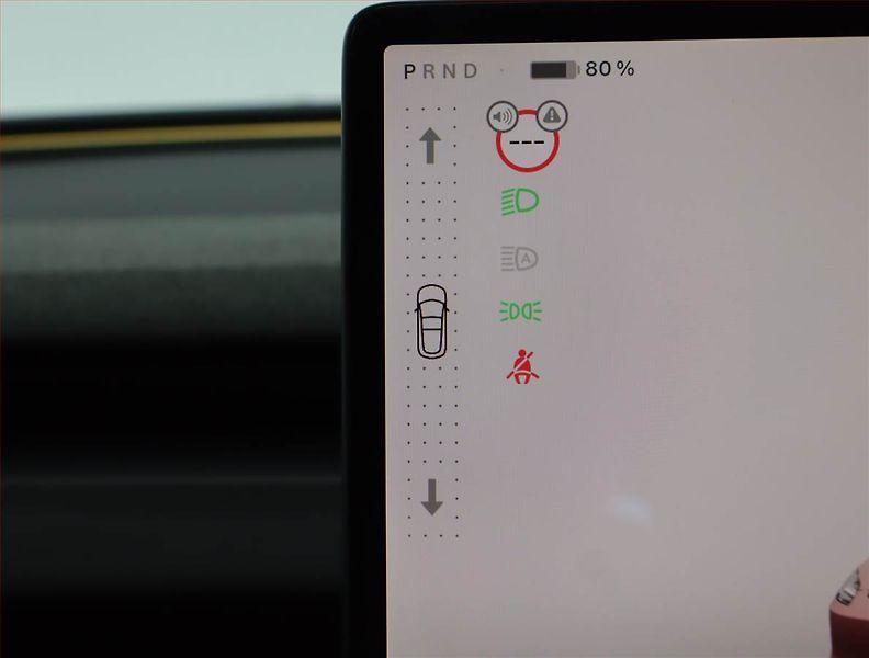 Tesla Model 3 (2023) Standard Range LFP, SoH 96% - fotka 13 z 23