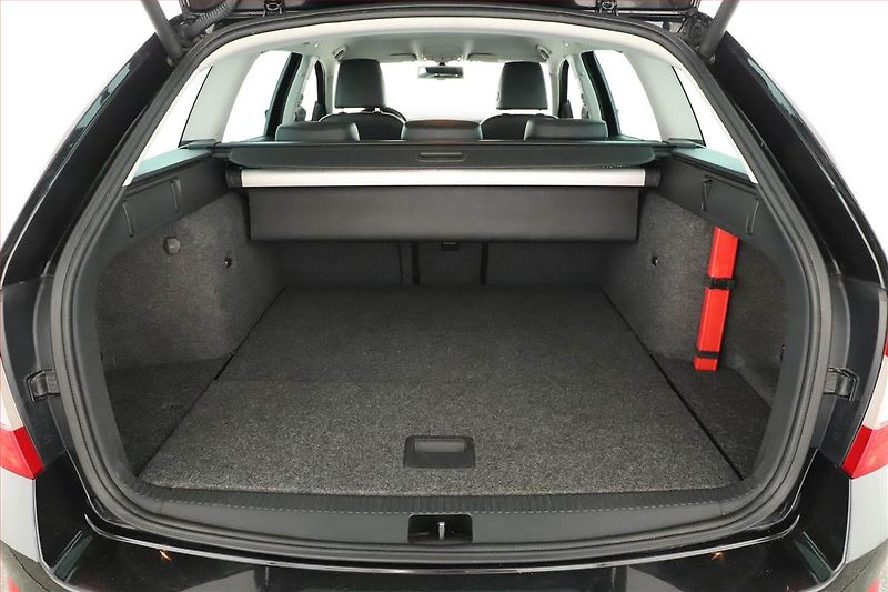 Škoda Octavia (2013) 2.0 TDI 4x4, 4X4, Navi - fotka 19 z 20