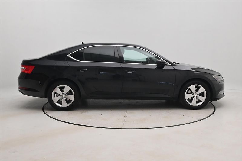 Škoda Superb 2,0 TDI 110 kW DSG Ambition Zá - fotka 4 z 29