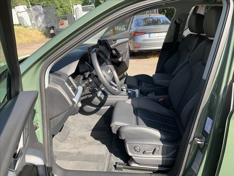 Audi Q5 2,0 TSI QUATTRO SLINE ČR,SERVI - fotka 17 z 29