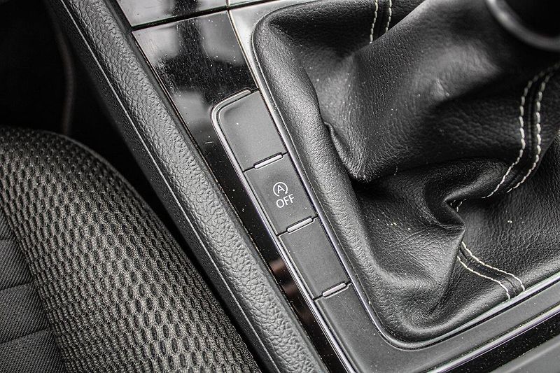 Volkswagen Golf - fotka 24 z 33
