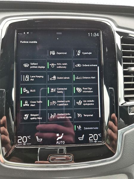 Volvo XC90 (2019) 2.0 /288kW - fotka 29 z 37