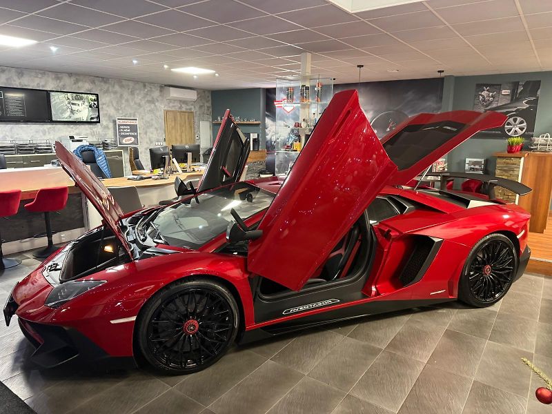 Lamborghini Aventador (2018) LP 750-4 SV Superveloce, LIFT - fotka 9 z 12