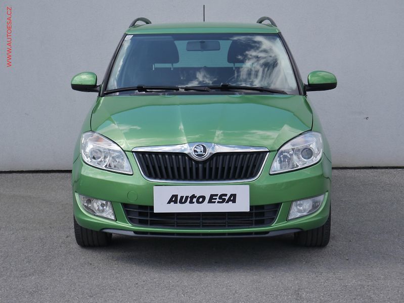 Škoda Fabia (2014) 1.6 TDi, Ambiente, TZ - fotka 2 z 19