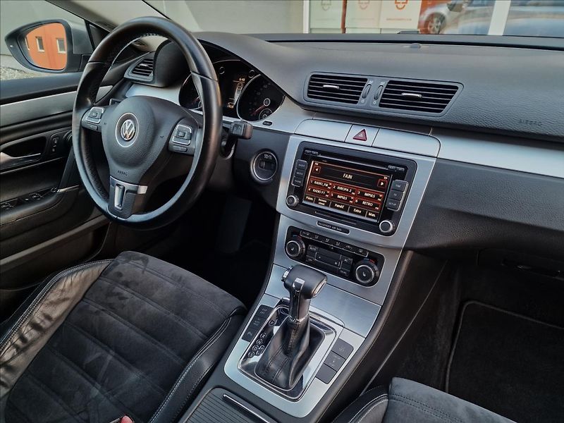 Volkswagen Passat CC 2.0 TDI 125kW DSG, původ ČR - fotka 35 z 43