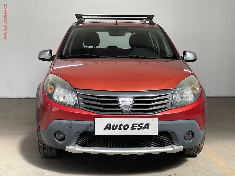 Dacia Sandero (2009) 1.6i, ČR, AC, tažné - fotka 2 z 14