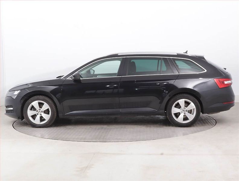 Škoda Superb (2021) 1.5 TSI, Automat, Serv.kniha - fotka 3 z 16