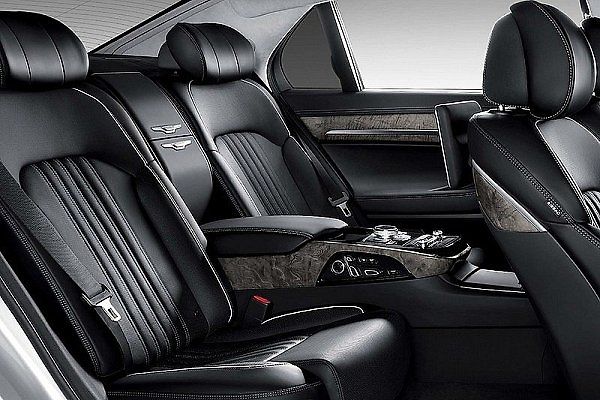 Genesis G90.