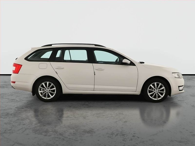 Škoda Octavia (2015) 1.6 TDI, Tempomat - fotka 6 z 16