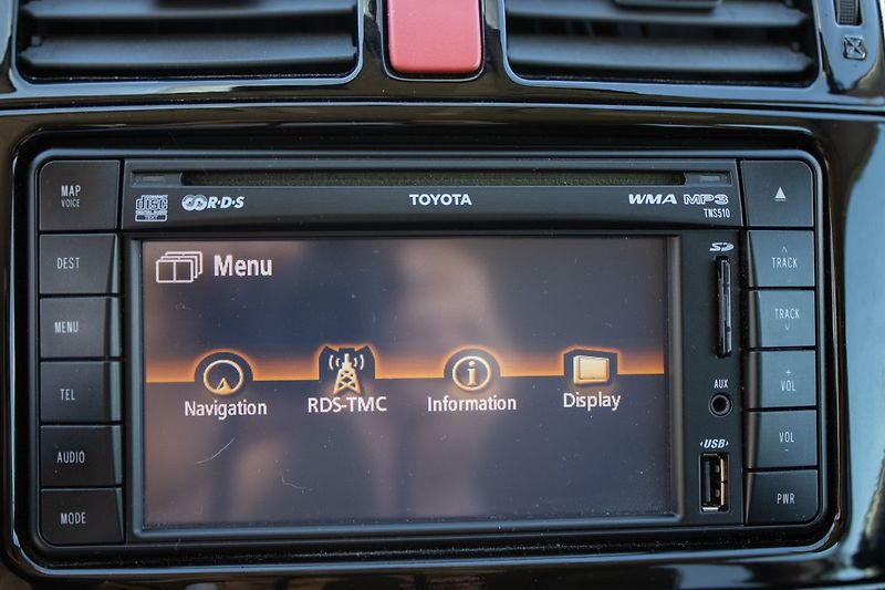 Toyota Auris BEMANI, servisované - fotka 20 z 38