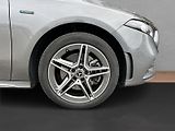 Mercedes-Benz Třídy A A-Třída 250e AMG Line - náhled 9