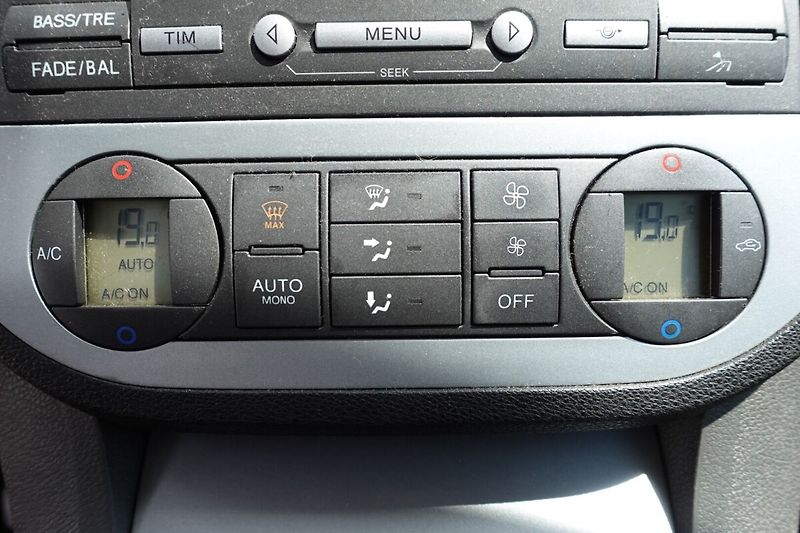 Ford C-MAX 1,8TDCi 85kW A/C - fotka 7 z 8