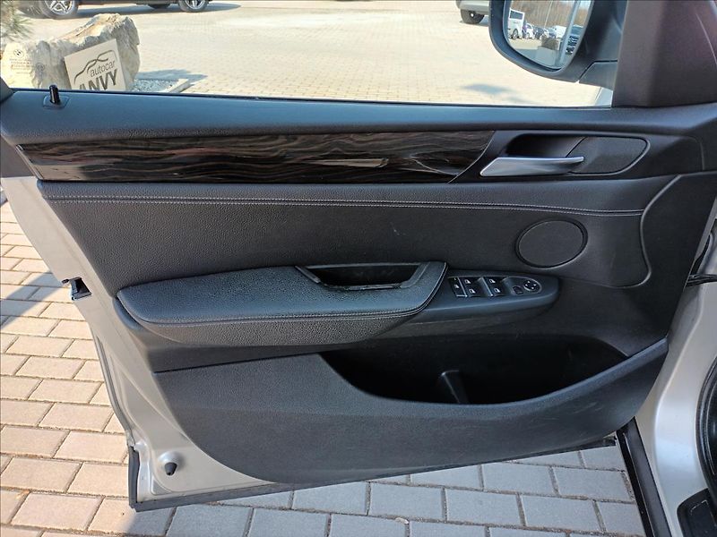 BMW X3 2,0 d,xDrive,KŮŽE,NAVI,TAŽNÉ - fotka 17 z 41