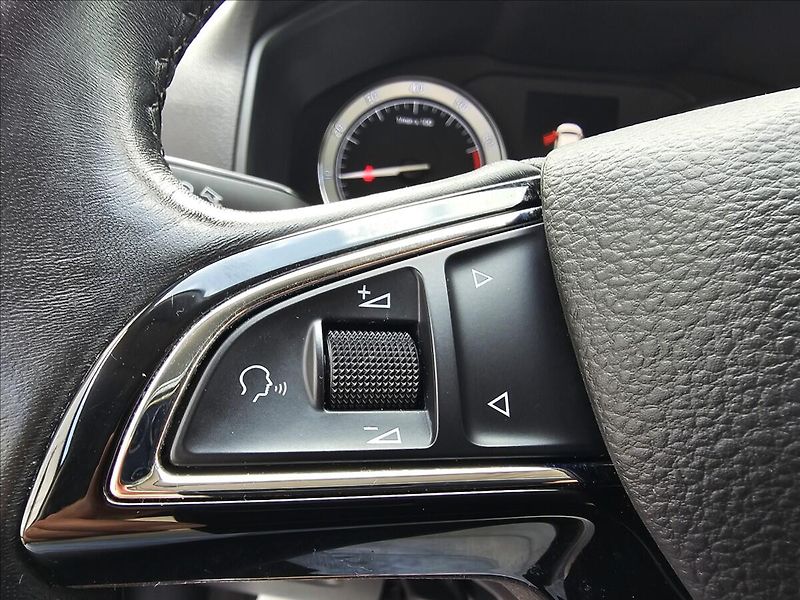 Škoda Karoq 1,5 TSi 110 KW DSG STYLE+ KŮŽE - fotka 17 z 49