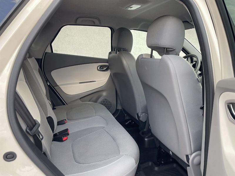 Renault Captur (2015) ZEN ,09TCe 90k - fotka 9 z 18