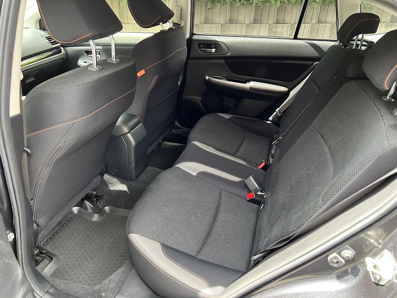 Subaru XV 2.0D 108 kW AWD 1.MAJITEL - fotka 11 z 19