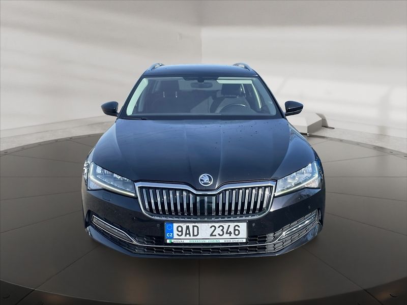 Škoda Superb 2,0 TDI Style DSG - fotka 2 z 11