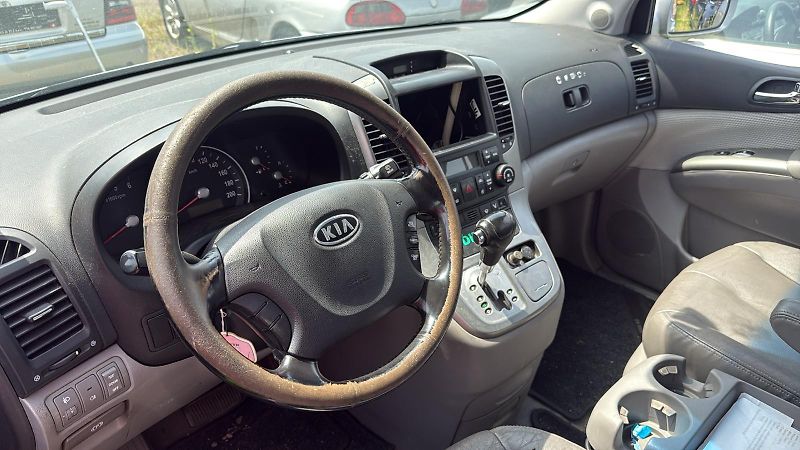Kia Carnival (2009) 2.9Crdi Automat - fotka 5 z 15