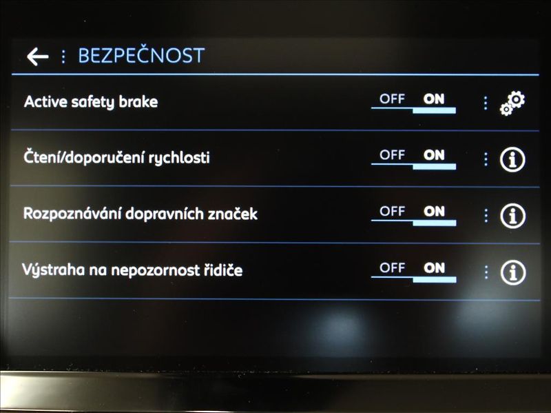 Peugeot 2008 1,2 PureTech 74kW Tažné 46km! - fotka 13 z 21