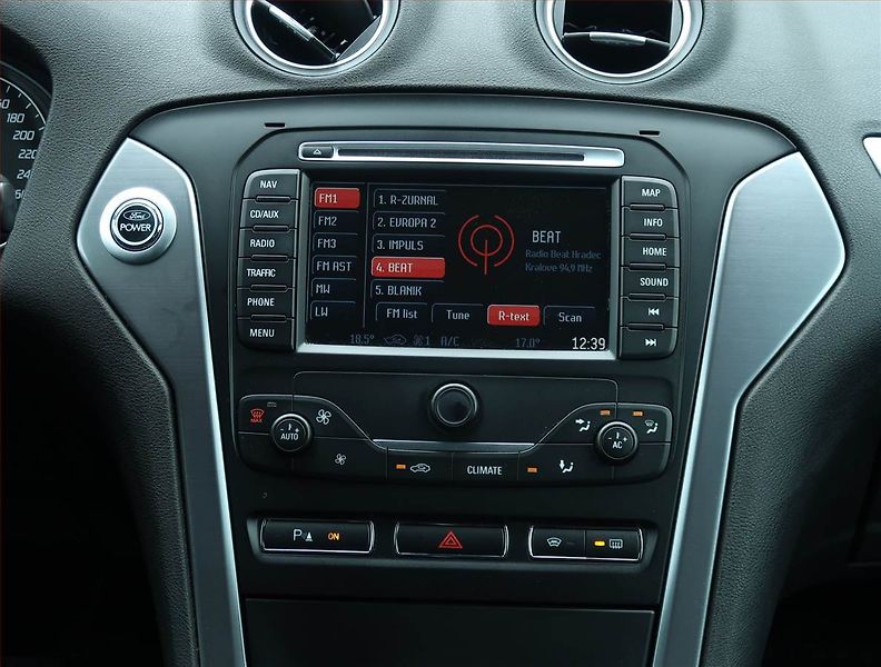 Ford Mondeo (2011) 2.2 TDCi, za dobrou cenu - fotka 12 z 21