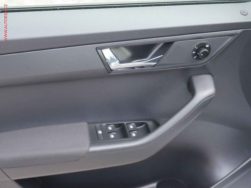 Škoda Fabia (2020) 1.0 TSI, ČR, LED, AC, kamera - fotka 16 z 16