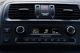 Škoda Fabia 1.2 TSi MONTE CARLO,KLIMA,TEMP - náhled 19