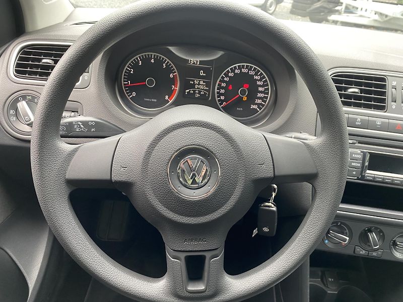 Volkswagen Polo 1.4 MPI 63kW - 1xMAJ.- PDC - fotka 15 z 37