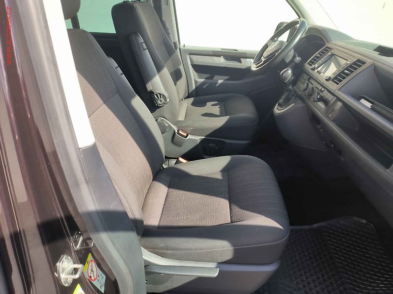 Volkswagen Caravelle (2017) 2.0TDi L2 8míst, DSG, navi - fotka 10 z 20