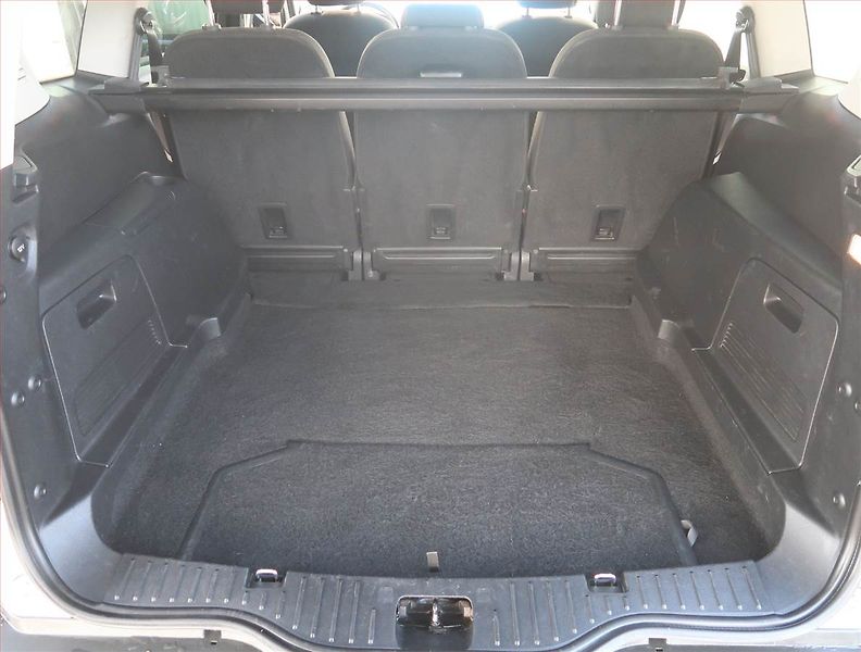 Ford S-MAX (2014) Trend 2.0 TDCi, Navi, Tempomat - fotka 14 z 20