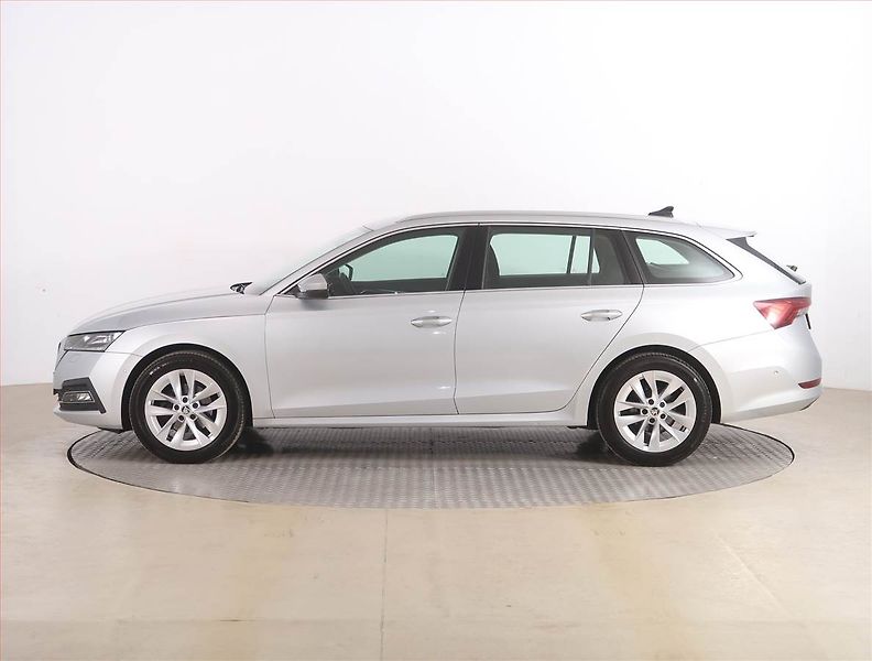 Škoda Octavia (2020) Style 2.0 TDI, Automat - fotka 3 z 23