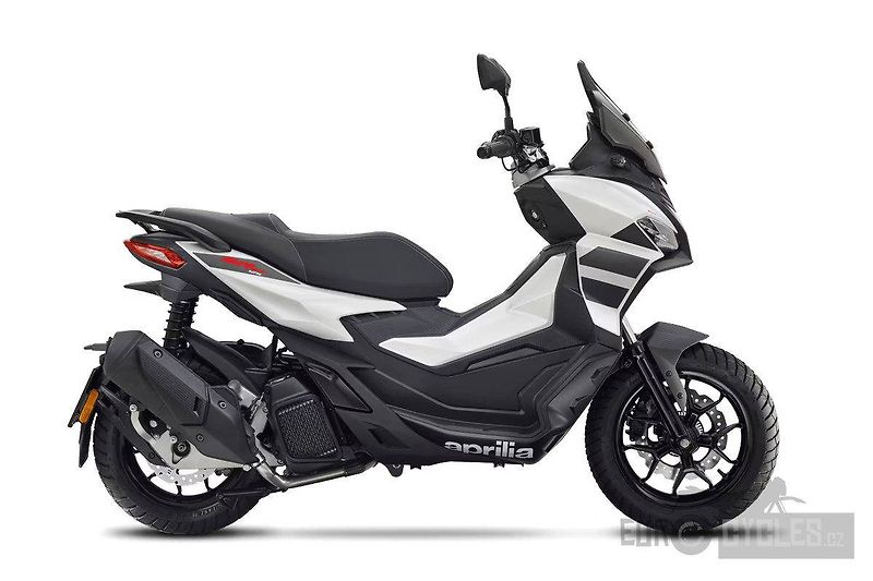 Aprilia SR GT 125 (2026) sleva končí 30.6. - fotka 9 z 11