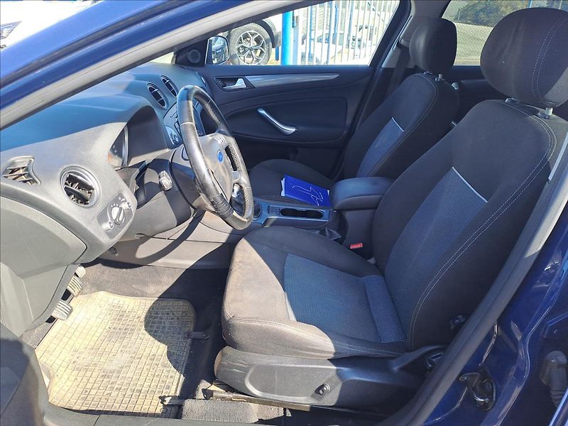 Ford Mondeo 2,0 TDCI - fotka 5 z 15