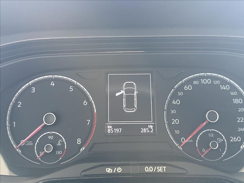 Volkswagen Polo 1,0   MPI 59kW,SERVISKA,1.MAJ - fotka 12 z 22
