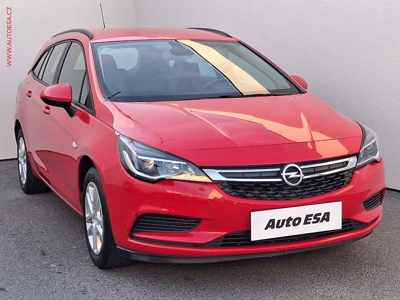Opel Astra (2016) 1.4i, 1.maj,ČR, AC, ČR - fotka 1 z 16