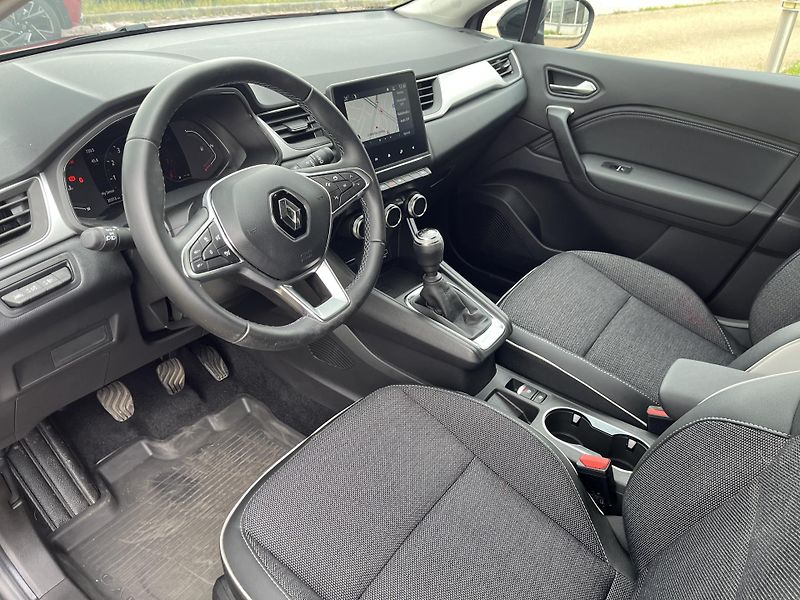 Renault Captur (2023) techno TCe 90 - fotka 7 z 10