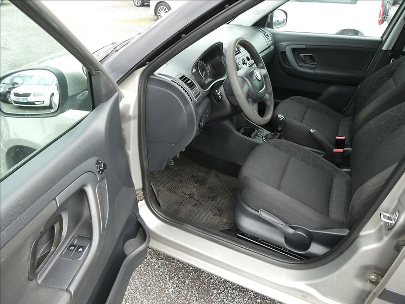 Škoda Fabia 1,2 HTP 51kW Family,po servise - fotka 15 z 42