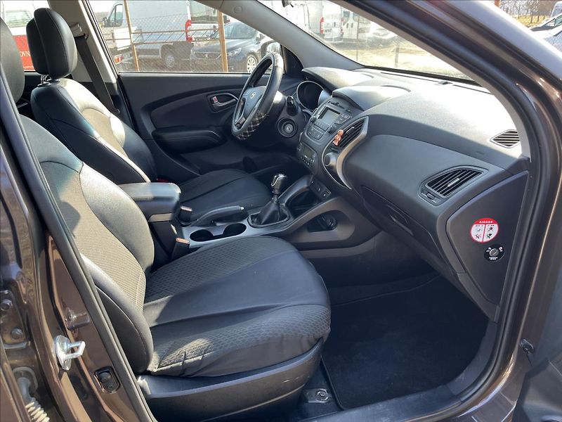 Hyundai ix35 1,7 CRDi 85KW KLIMA ALU 2xKOLA - fotka 10 z 31